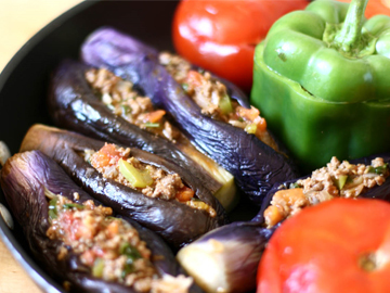  Stuffed aubergines, peppers and tomatoes
