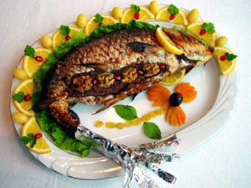 Baliq levengi - Fish stuffed with walnuts