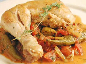 Toyuq soyutması - Poached chicken with pickles and tomatoes