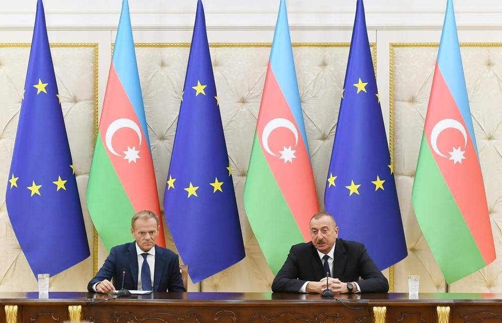 Ilham Aliyev and Donald Tusk